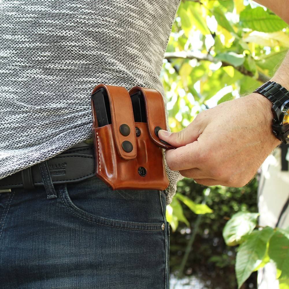 Leather Double Magazine Carrier With Retention Paddle